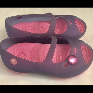 pink mary jane crocs